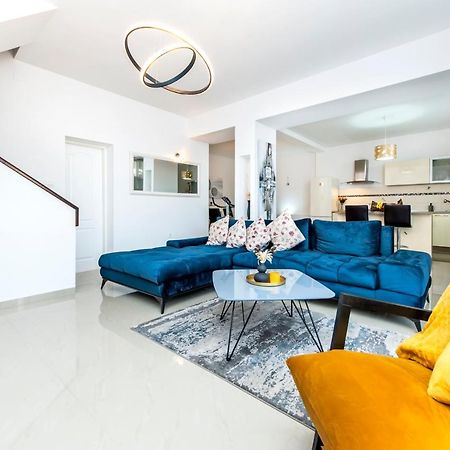 Lea'S Apartment Ровин Екстериор снимка