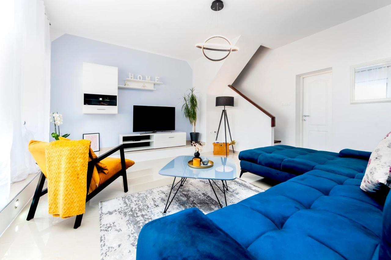 Lea'S Apartment Ровин Екстериор снимка